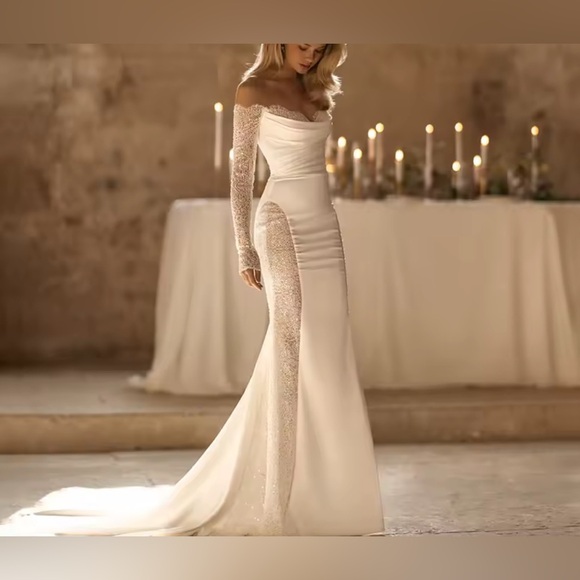 NEW $685 Time and Lace Elegant White Off-Shoulder Gown - Picture 4 of 7